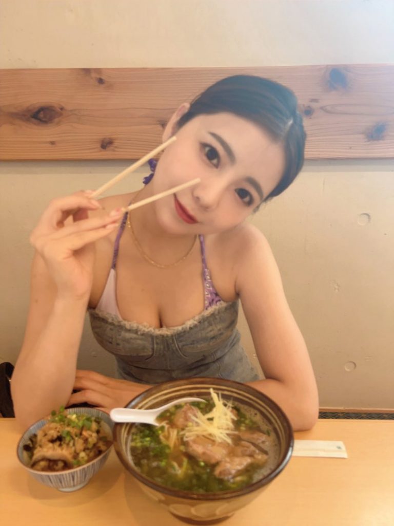 日泰混血美艳人妻《吉泽友贵》精选作品号剧情介绍及封面-91极品番号网