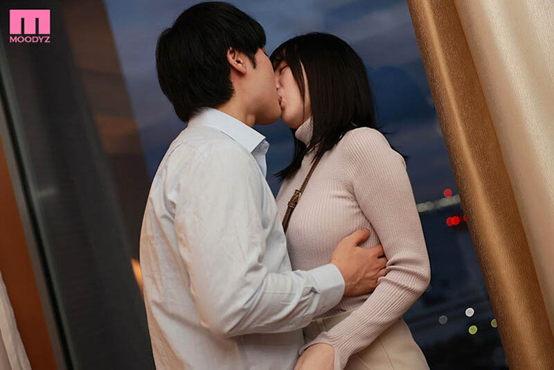 「堀田真央」MIDV-767作品发布!没穿内衣在外约会兴奋到乳翘起狂SEX-91极品番号网